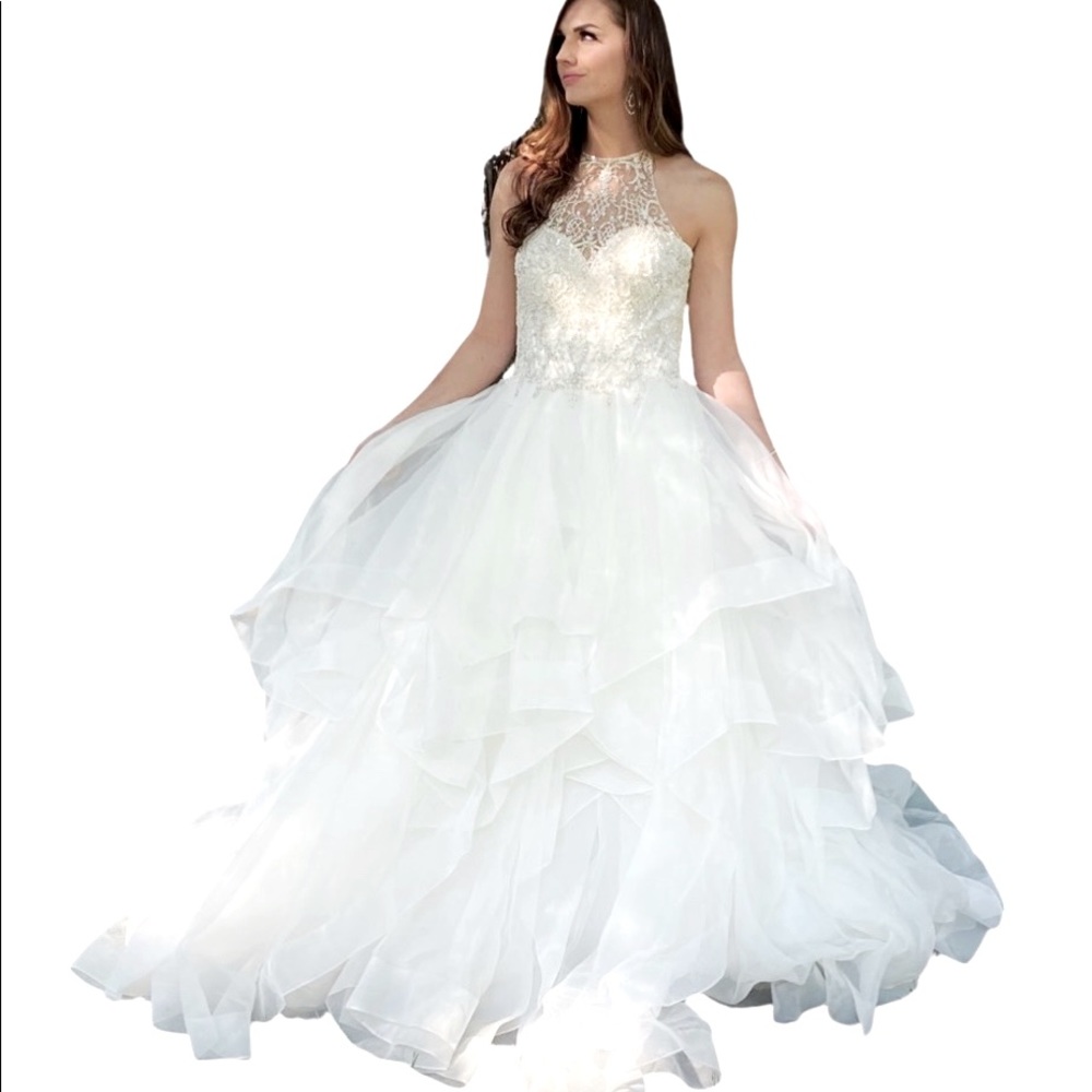 Wedding Dress size 10 unaltered in white